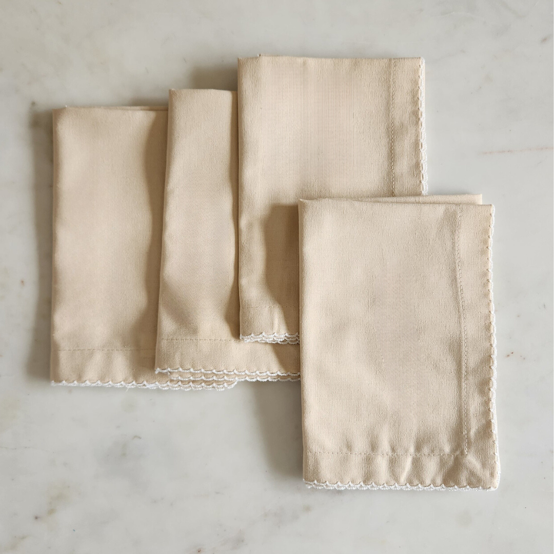 Dune Scalloped Trim Linen Blend Napkins | Set of 4